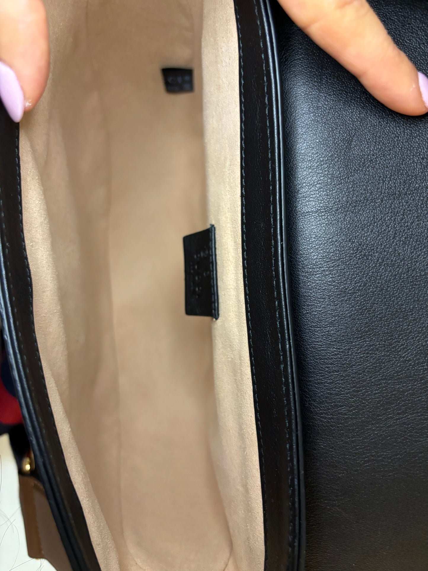 Gucci Supreme Medium Messenger Crossbody