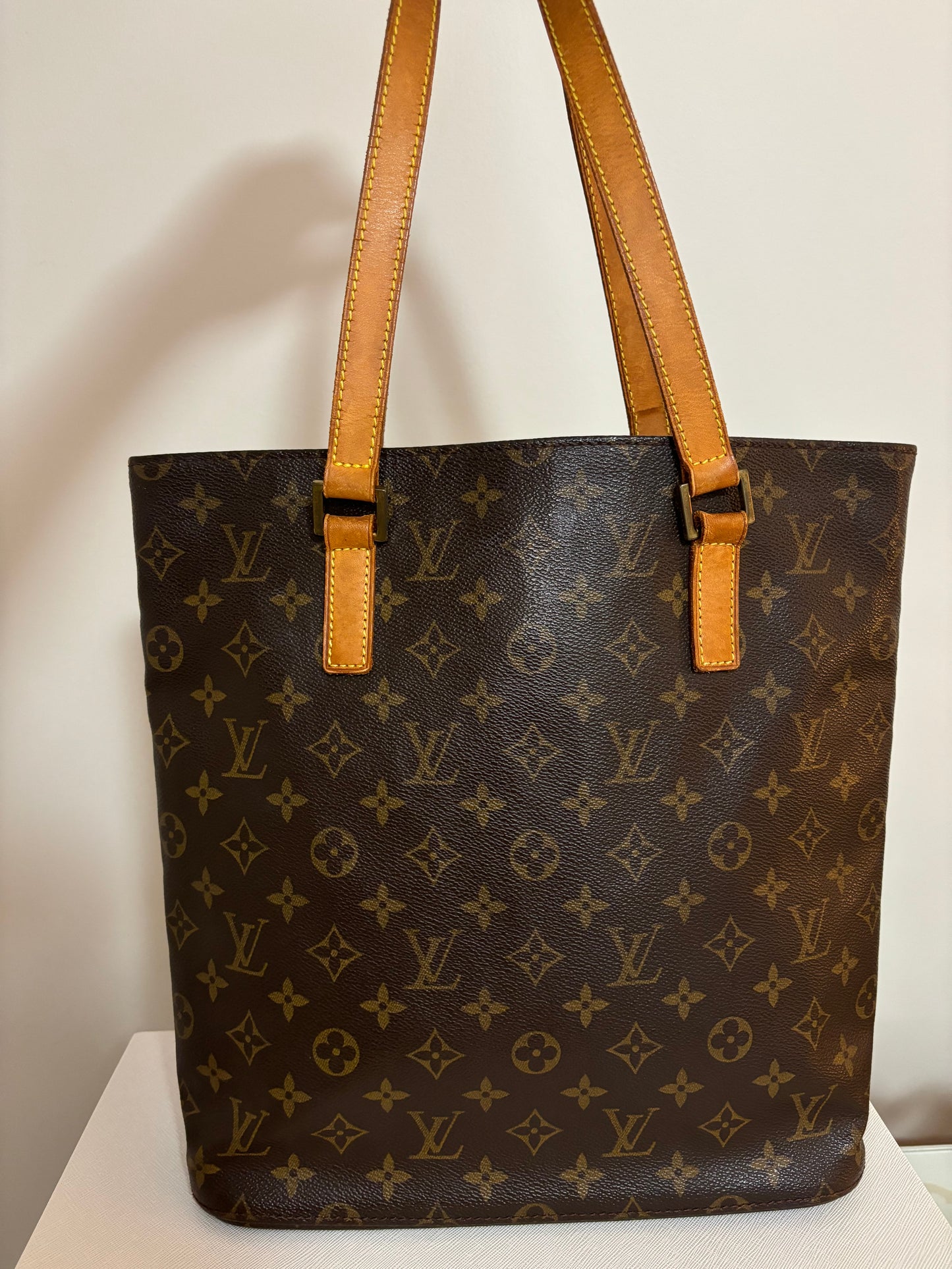 Louis Vuitton Vavin GM Shoulder Bag