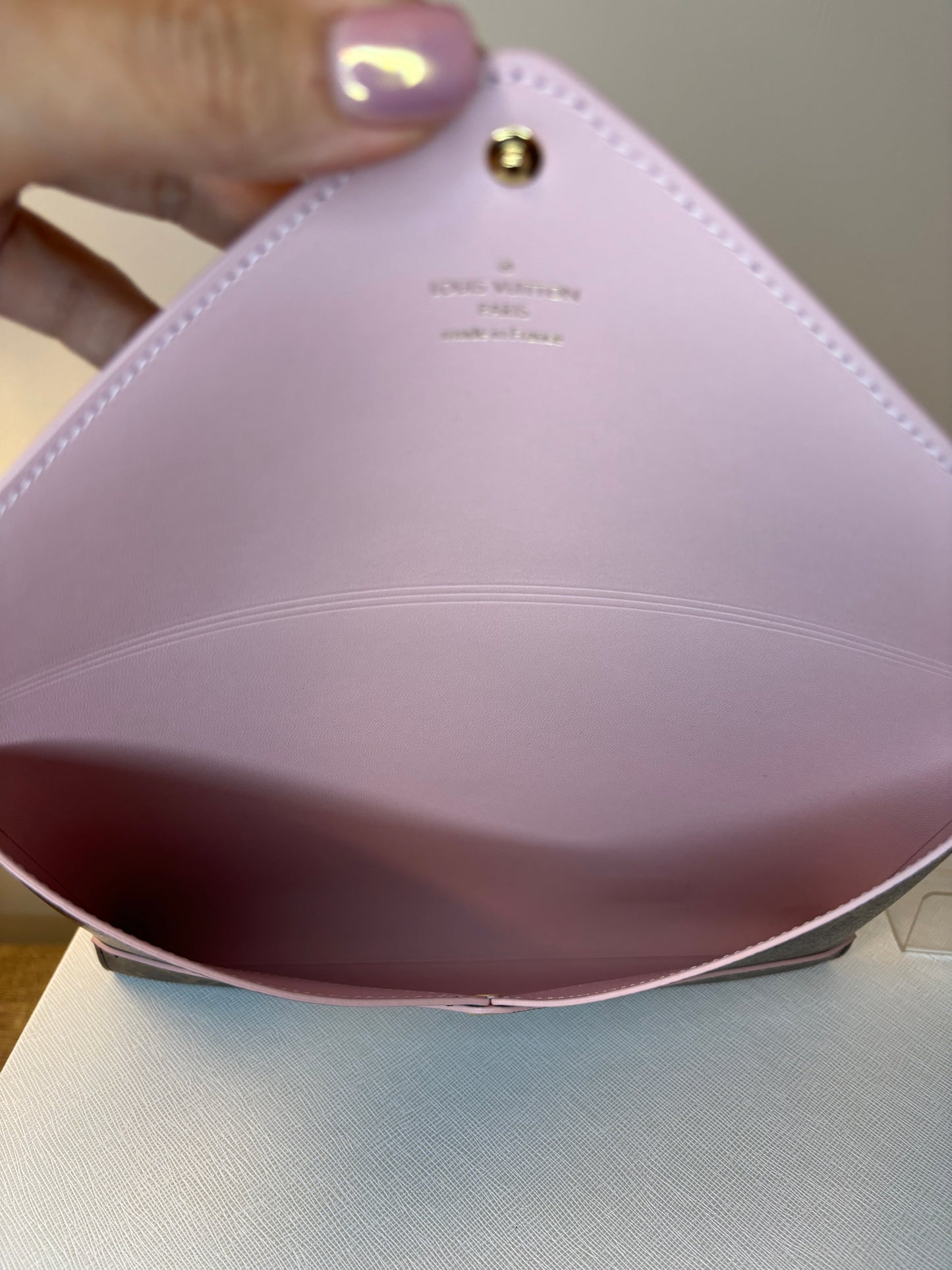 Louis Vuitton Large Kirigami Rose Ballerine (Pink) Interior