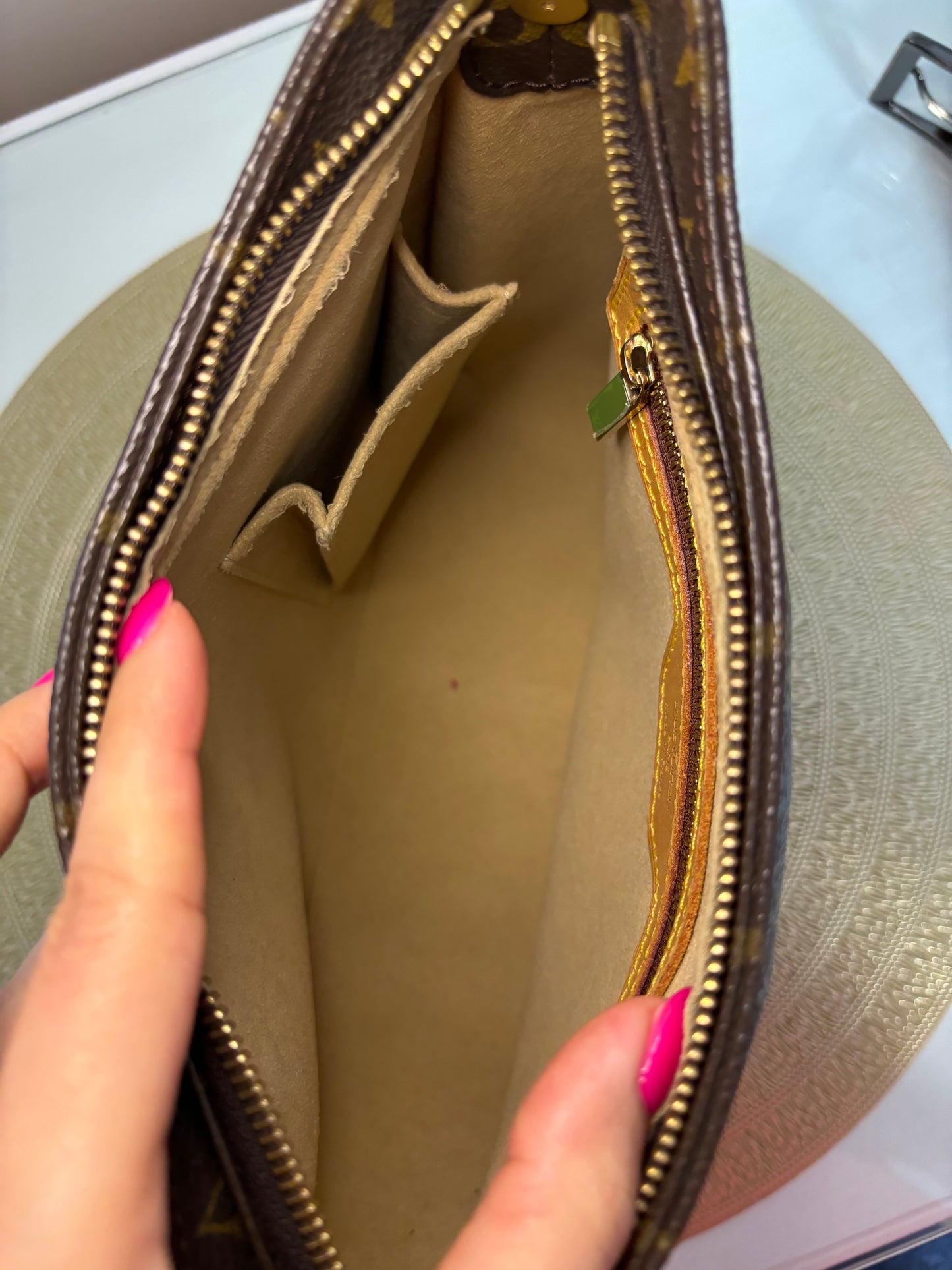 Louis Vuitton Looping MM Shoulder Bag