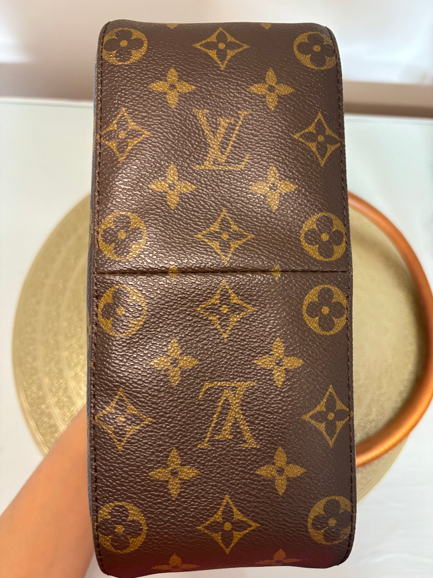 Louis Vuitton Looping MM Shoulder Bag
