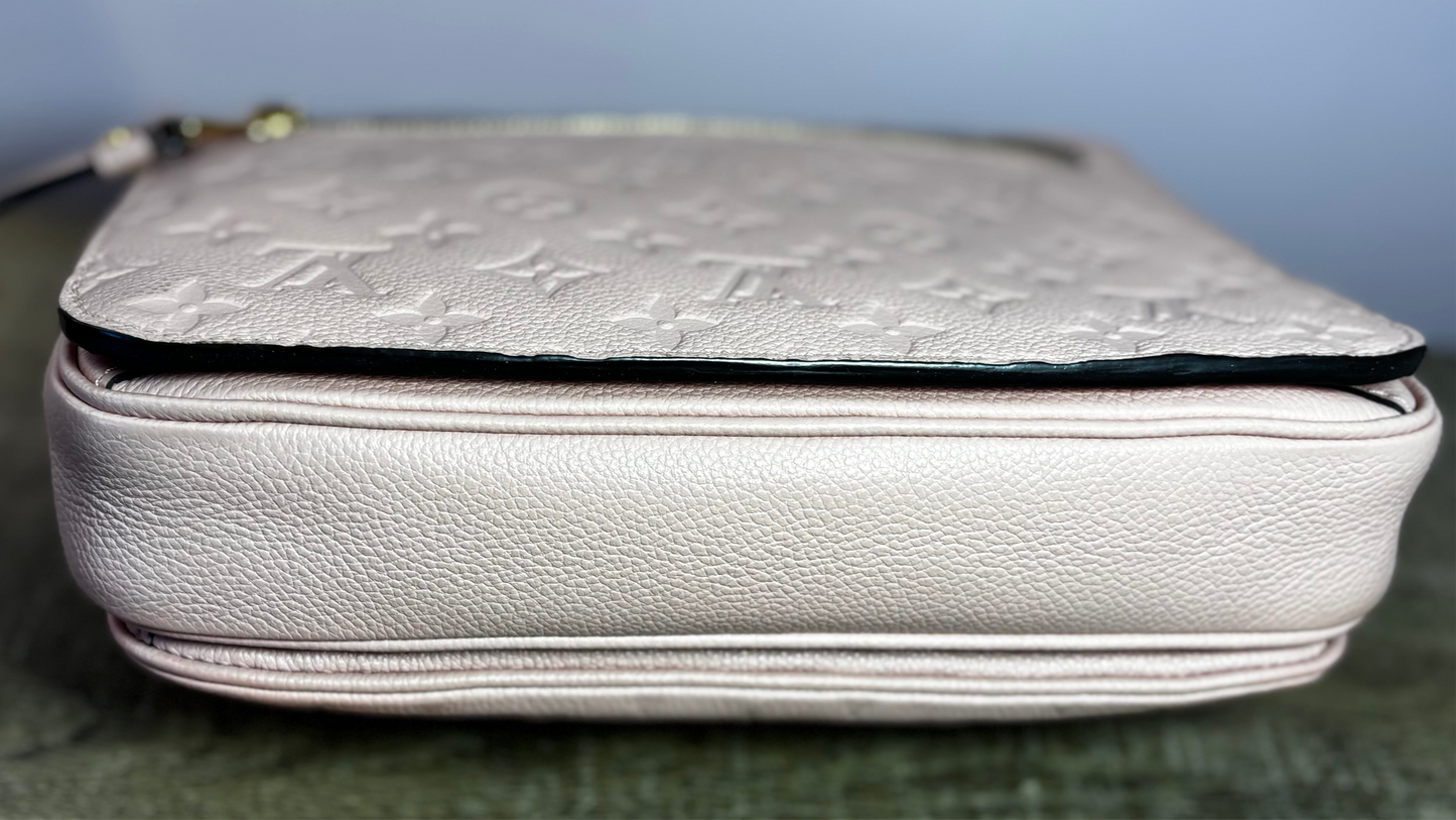 Louis Vuitton Pochette Metis Blush Pink