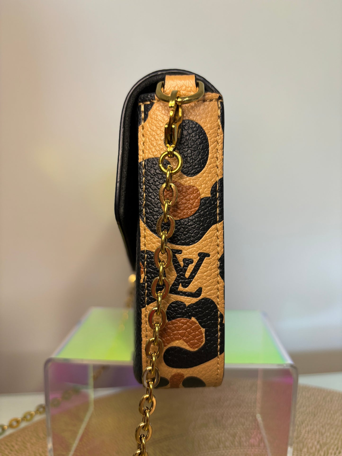Louis Vuitton Wild at Heart Empreinte Pochette