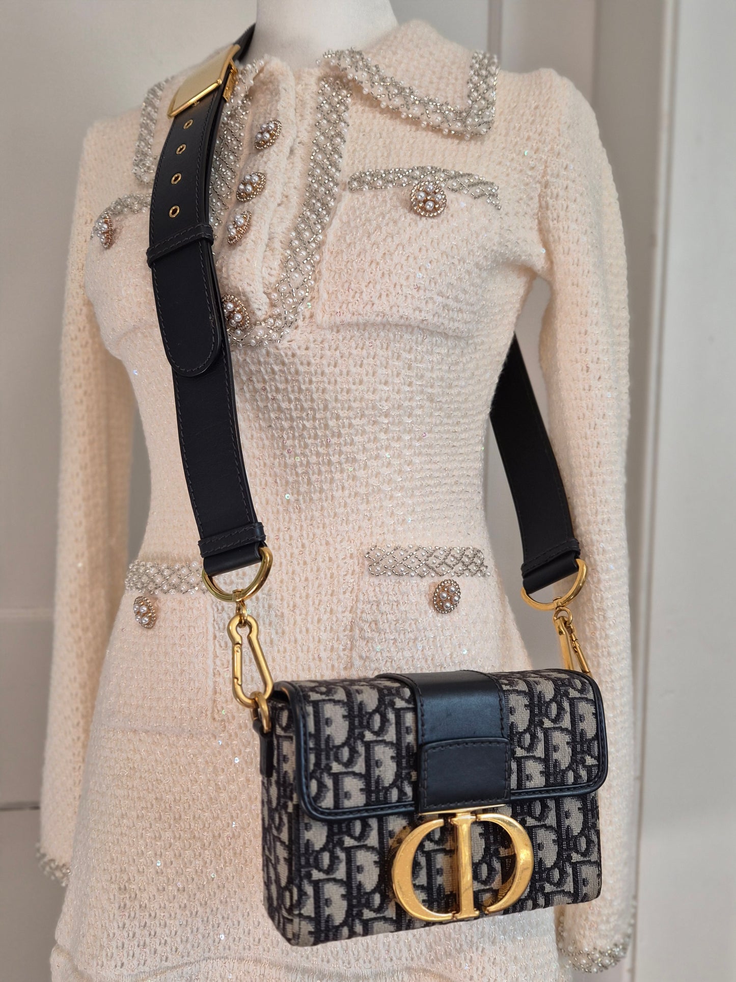 Dior 30 Montaigne Box Crossbody