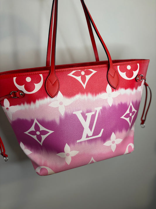 Louis Vuitton Neverfull MM Tote Escale Giant Monogram