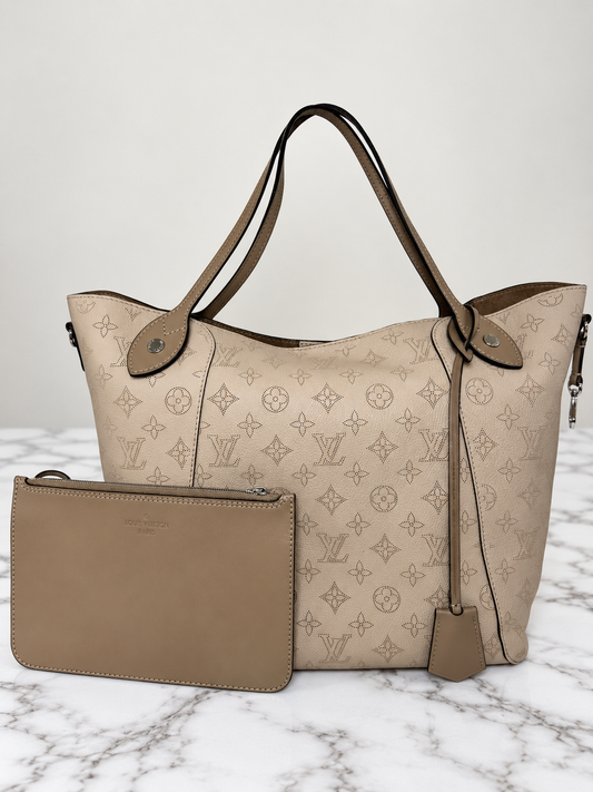 Louis Vuitton Hina MM Shoulder Bag with Pouch